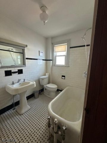 1075 Thomas St, Hillside Twp., NJ 07205