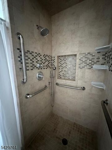 1075 Thomas St, Hillside Twp., NJ 07205