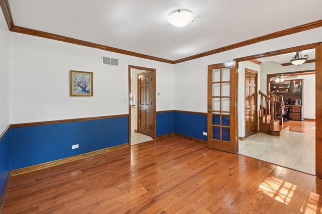 1525 London Court, Naperville, IL 60563