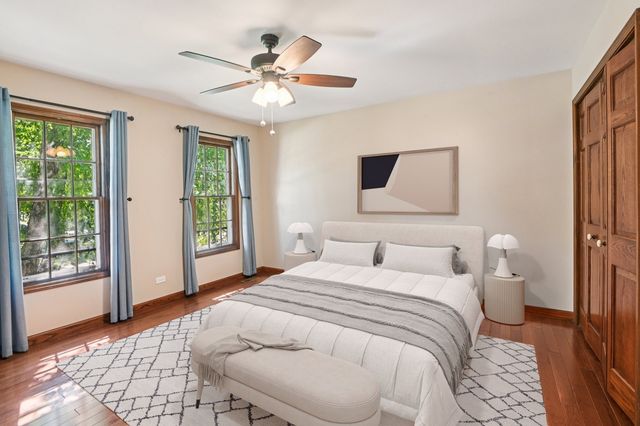 1525 London Court, Naperville, IL 60563