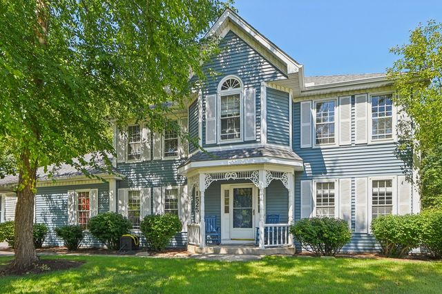 1525 London Court, Naperville, IL 60563