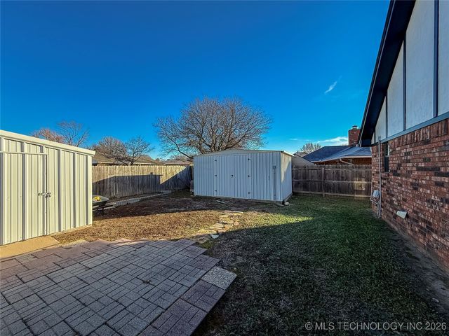 2011 NW 8th, Ardmore, OK 73401