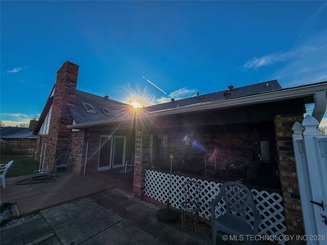 2011 NW 8th, Ardmore, OK 73401