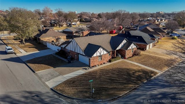 2011 NW 8th, Ardmore, OK 73401
