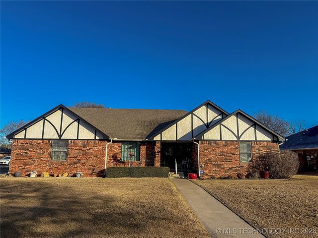 2011 NW 8th, Ardmore, OK 73401