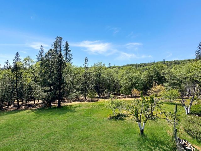 14838 Christophers Pl, Grass Valley, CA 95945