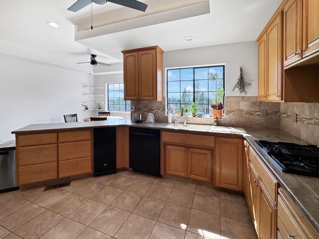 14838 Christophers Pl, Grass Valley, CA 95945