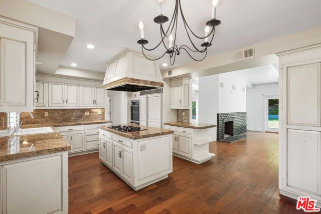 23742 Kivik Street, Los Angeles, CA 91367