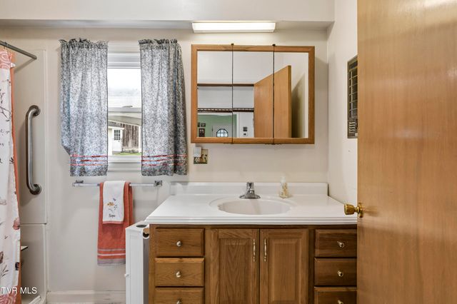 1016 Rock Creek Road, Erwin, TN 37650