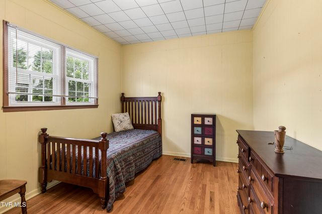 1016 Rock Creek Road, Erwin, TN 37650