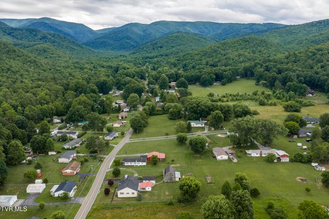 1016 Rock Creek Road, Erwin, TN 37650