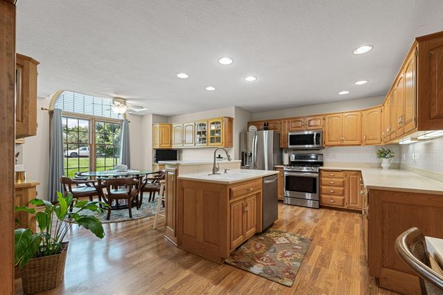 6520 S SABINE DR, Columbia, MO 65203