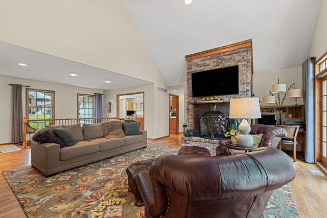 6520 S SABINE DR, Columbia, MO 65203