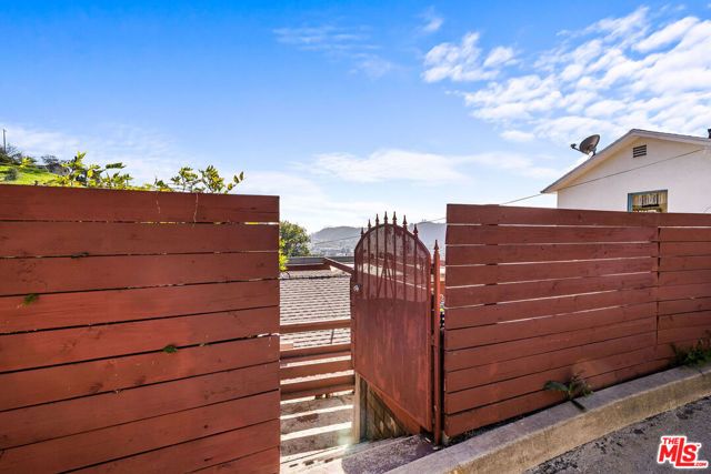 3055 Future Street, Los Angeles, CA 90065