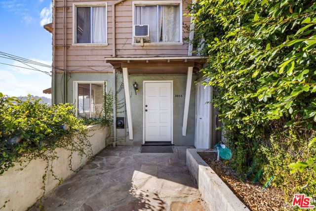 3055 Future Street, Los Angeles, CA 90065