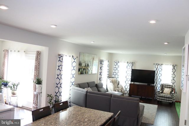 4788 DEALTREY DR, Easton, PA 18045