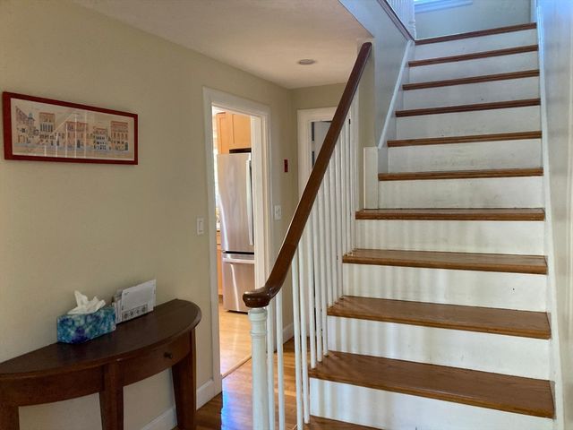 71 Fessenden St, Newton, MA 02460