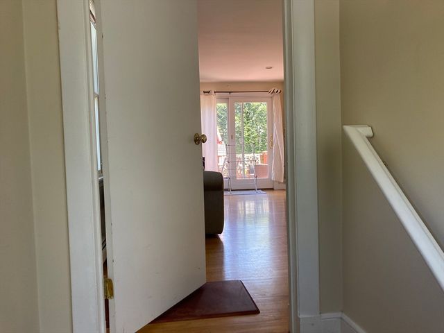 71 Fessenden St, Newton, MA 02460
