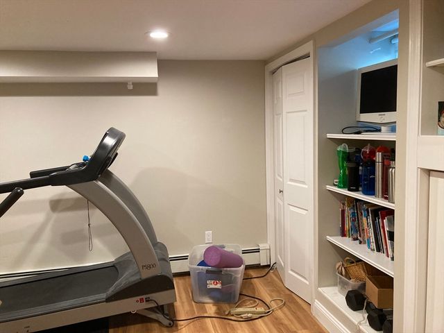71 Fessenden St, Newton, MA 02460
