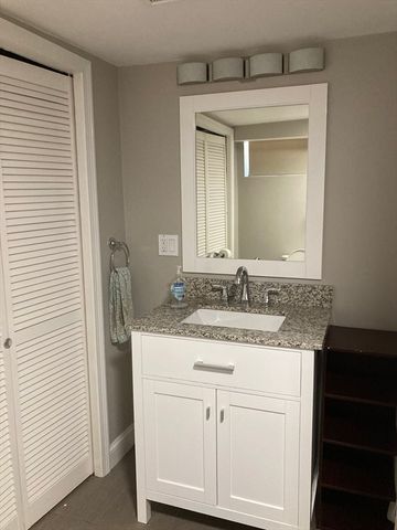 71 Fessenden St, Newton, MA 02460