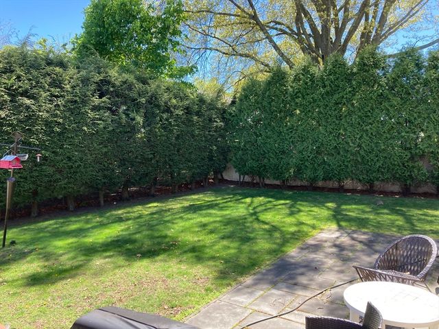 71 Fessenden St, Newton, MA 02460