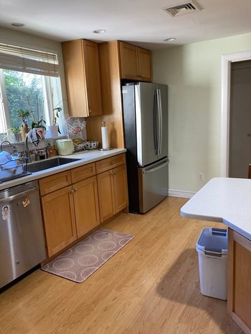 71 Fessenden St, Newton, MA 02460