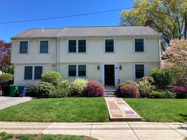 71 Fessenden St, Newton, MA 02460