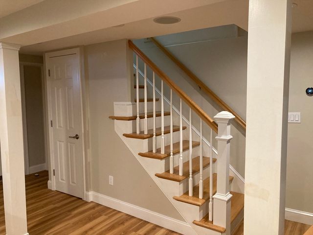71 Fessenden St, Newton, MA 02460