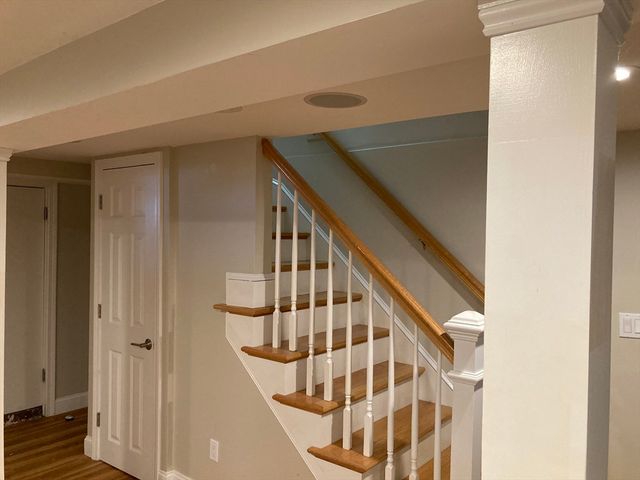 71 Fessenden St, Newton, MA 02460
