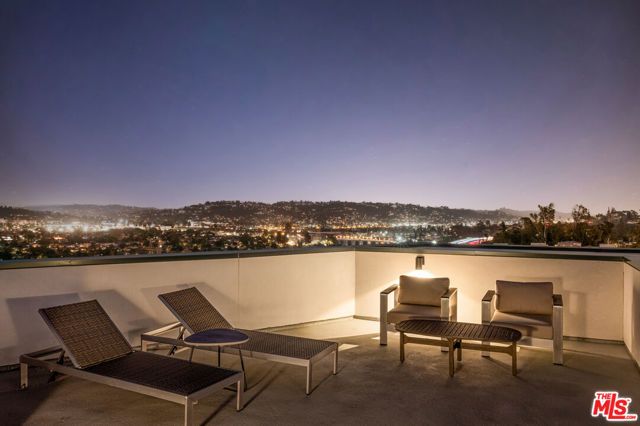 2919 Waverly 308, Los Angeles, CA 90039