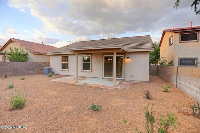 727 W Buffalo Grass Drive, Oro Valley, AZ 85755