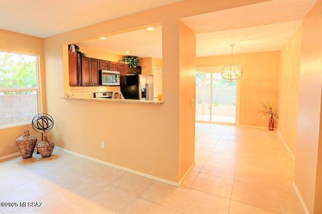 727 W Buffalo Grass Drive, Oro Valley, AZ 85755