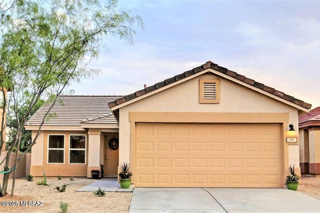 727 W Buffalo Grass Drive, Oro Valley, AZ 85755