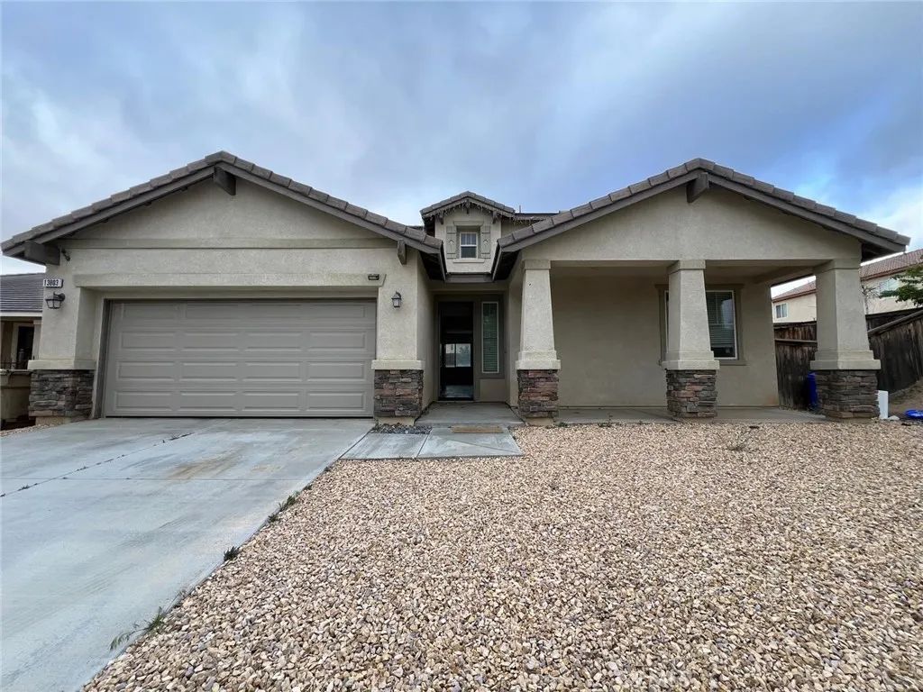13803 Coolidge, Oak Hills, CA 92344
