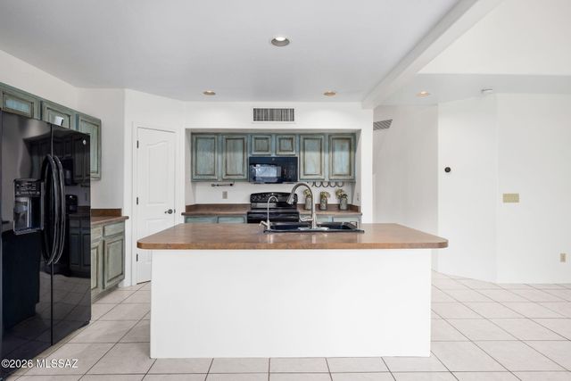 8786 E Corte Caida Del Sol, Tucson, AZ 85715