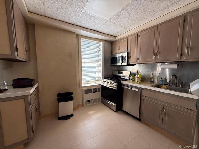 1902 Stillwell Avenue, Brooklyn, NY 11223