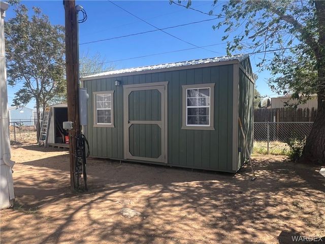 2950 E Thompson Avenue, Kingman, AZ 86409