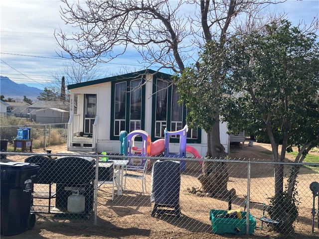 2950 E Thompson Avenue, Kingman, AZ 86409