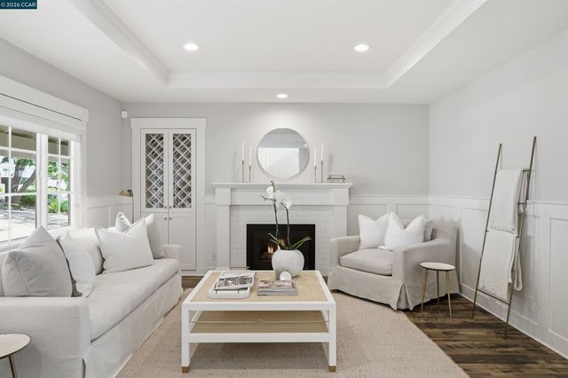 246 Overhill Rd, Orinda, CA 94563