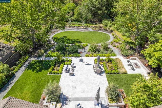 246 Overhill Rd, Orinda, CA 94563