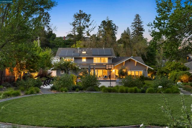 246 Overhill Rd, Orinda, CA 94563