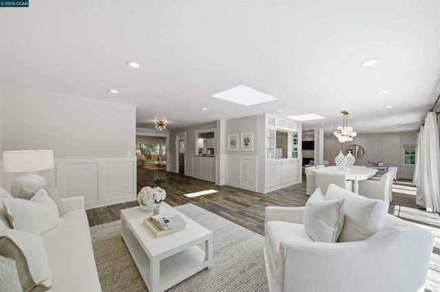 246 Overhill Rd, Orinda, CA 94563