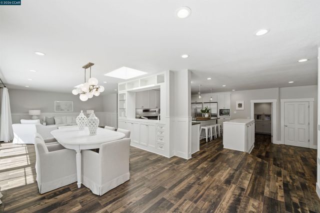 246 Overhill Rd, Orinda, CA 94563