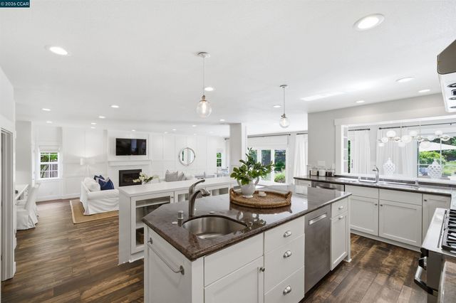 246 Overhill Rd, Orinda, CA 94563