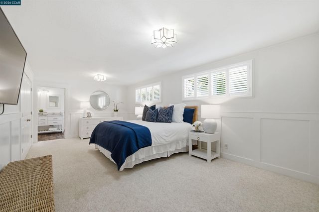 246 Overhill Rd, Orinda, CA 94563