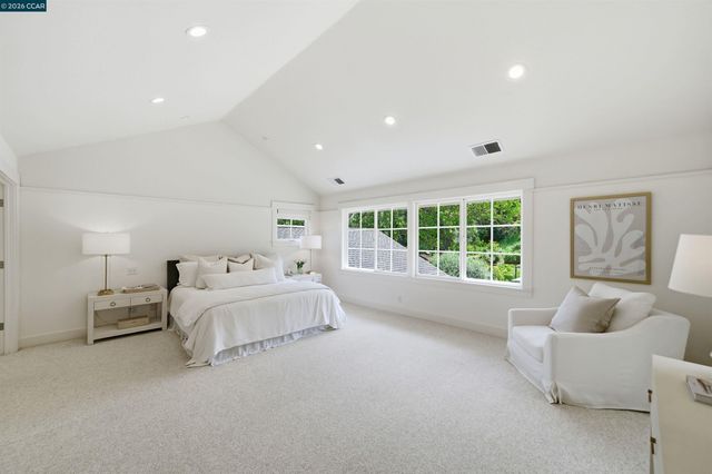 246 Overhill Rd, Orinda, CA 94563