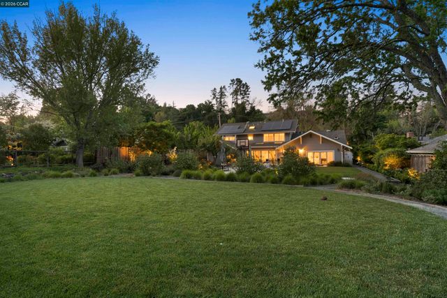 246 Overhill Rd, Orinda, CA 94563