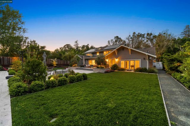 246 Overhill Rd, Orinda, CA 94563