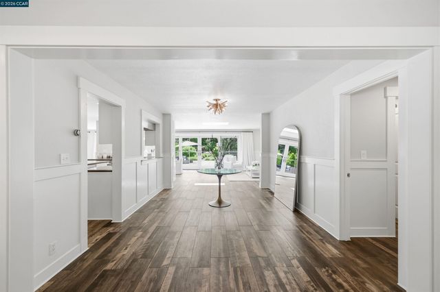 246 Overhill Rd, Orinda, CA 94563