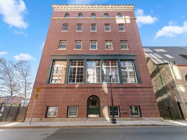 8 Newcomb 4, Boston, MA 02118